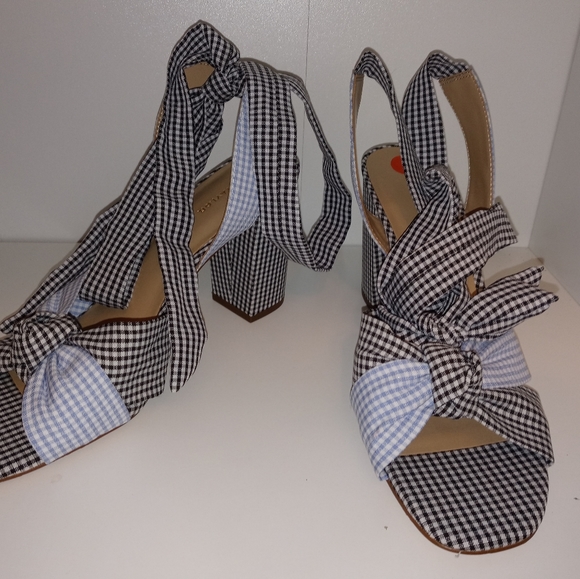 Ann Taylor Lili Gingham Knot Block Heel Sandals - Picture 14 of 14